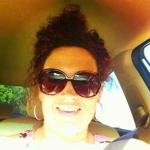 Meet your Posher, Leslie